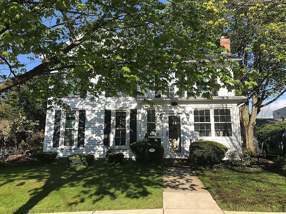 2nd image of 44 Park St