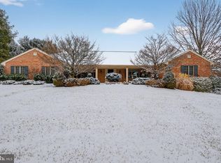 1165 Wyndsong Dr, York, PA 17403