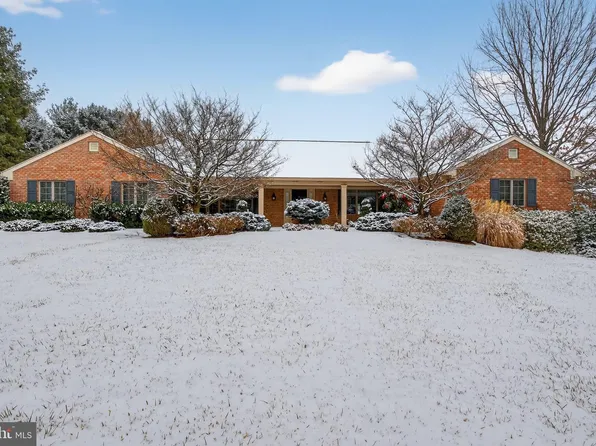 1165 Wyndsong Dr, York, PA 17403