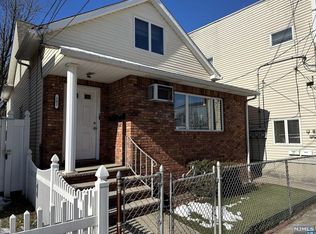 102 Wallington Ave, Wallington, NJ 07057