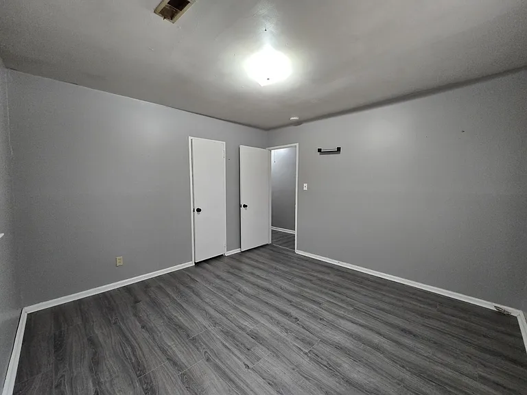 776 Kenyon Ave — Photo 20