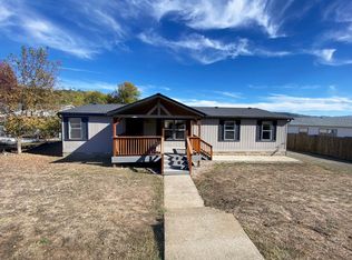 3693 NW Broad St, Roseburg, OR 97471