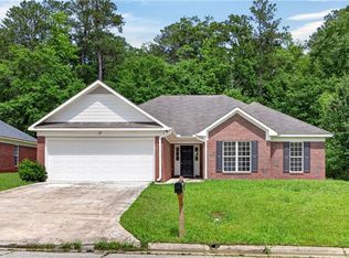 27 Lincolnshire Ln, Phenix City, AL 36870