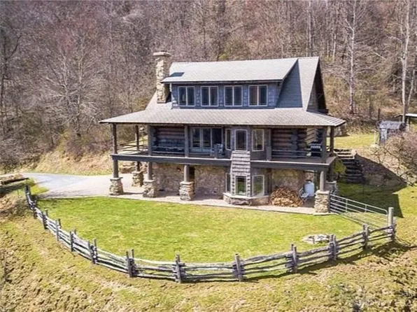 444 Majestic Trl, Clyde, NC 28721