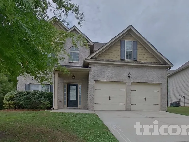 2102 Farmdale Ct — Photo 1