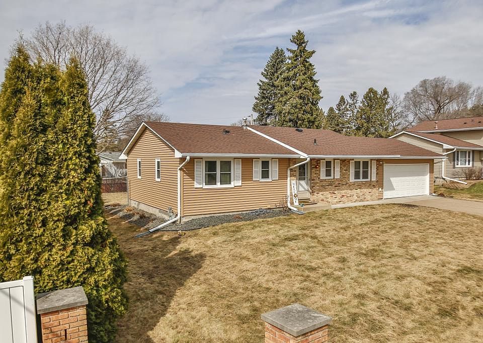 1st image of 1480 Park Hills Ct
