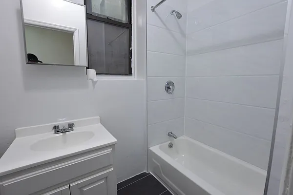 Rented by Finders NYC | media 9