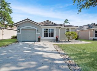 16502 NW 22nd St, Pembroke Pines, FL 33028