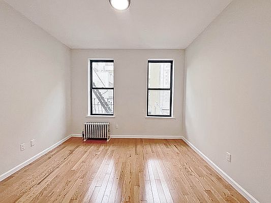 5th image of 330 E 15th St APT 11
