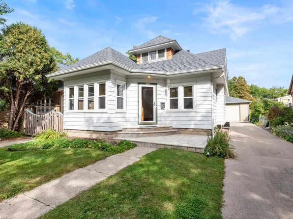 2560 North 65th STREET, Wauwatosa, WI 53213