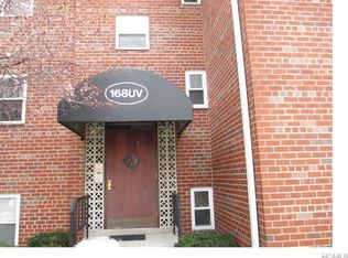 168 Centre Ave APT 3V, New Rochelle, NY 10805