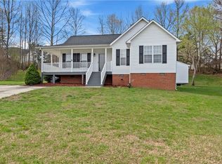 250 Cloverfield Ct, Winston Salem, NC 27127