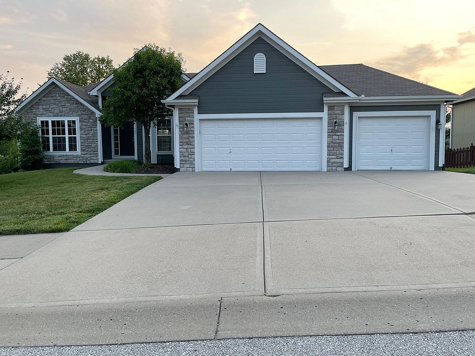 1st image of 13920 Wagon Pass Ct