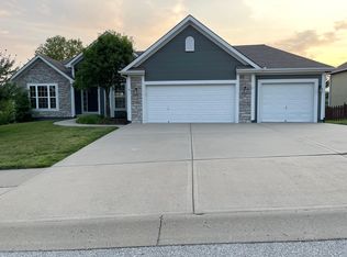 13920 Wagon Pass Ct, Platte City, MO 64079