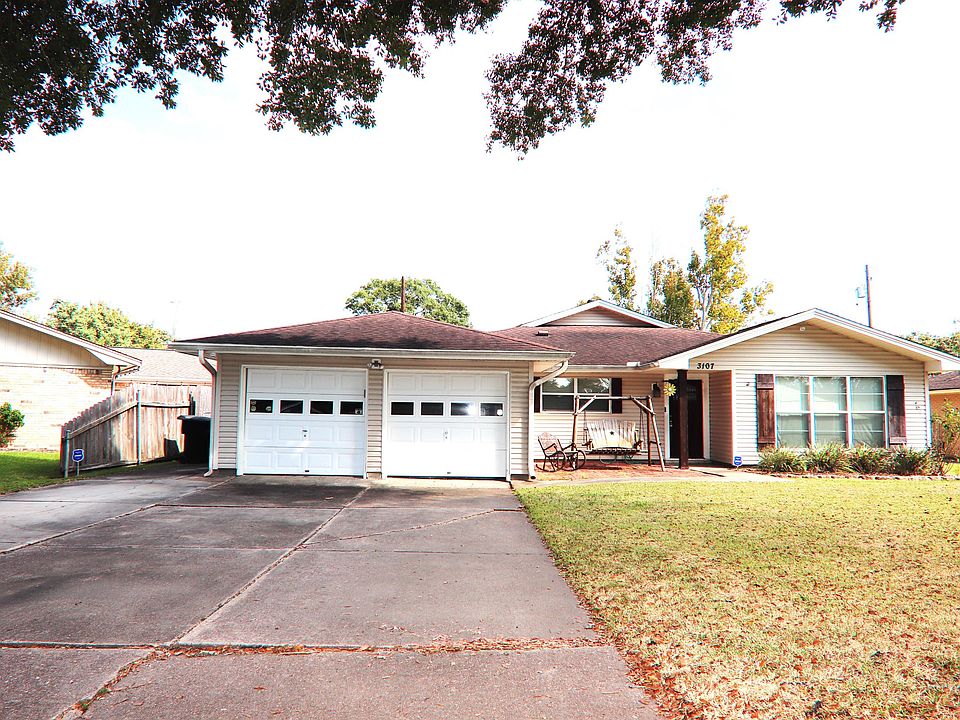 1st image of 3107 Moor Dr
