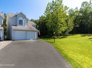 5 Neil Ct, Rensselaer, NY 12144