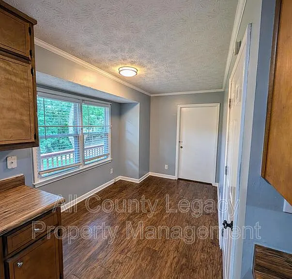 4292 Wrexham Ct — Photo 3