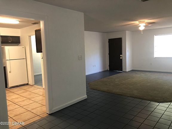 3rd image of 302 Hopkins Ave #2