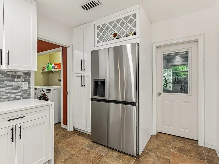 5210 River Park Villas Dr — Photo 21