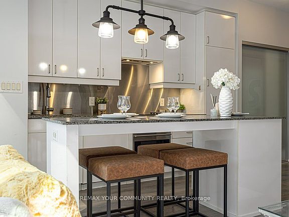 3rd image of 426 University Ave #1002