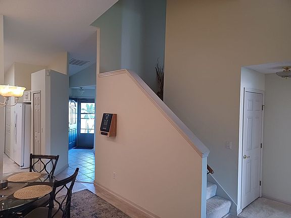 4th image of 74 Fox Valley Dr #74