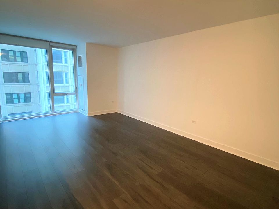 1st image of 21 W Randolph Dr #1605