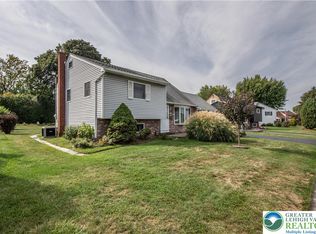 2229 Vista Dr, Bethlehem, PA 18018