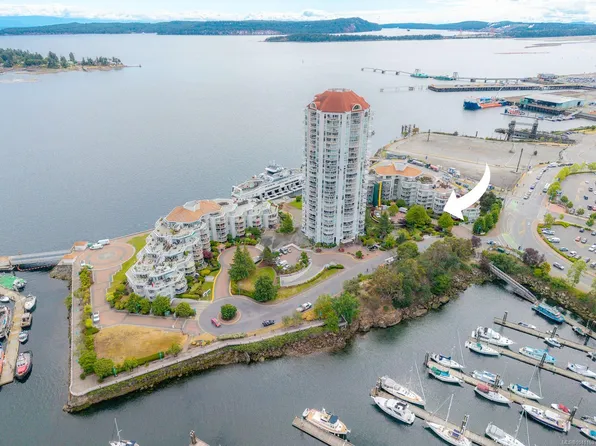 158 Promenade Dr #203, Nanaimo, BC V9R 6M7