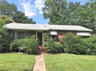 704 2nd St SW, Conover, NC 28613