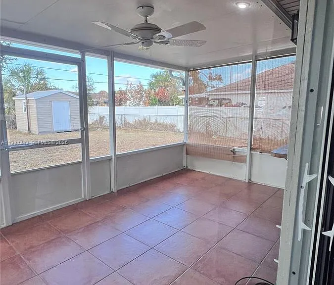 581 SW Banks Ter — Photo 9