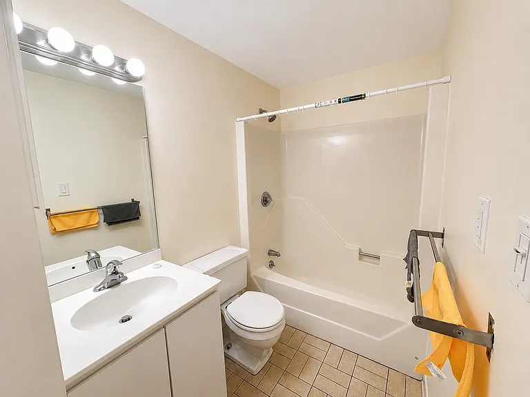 84 Gainsborough St #6W — Photo 6