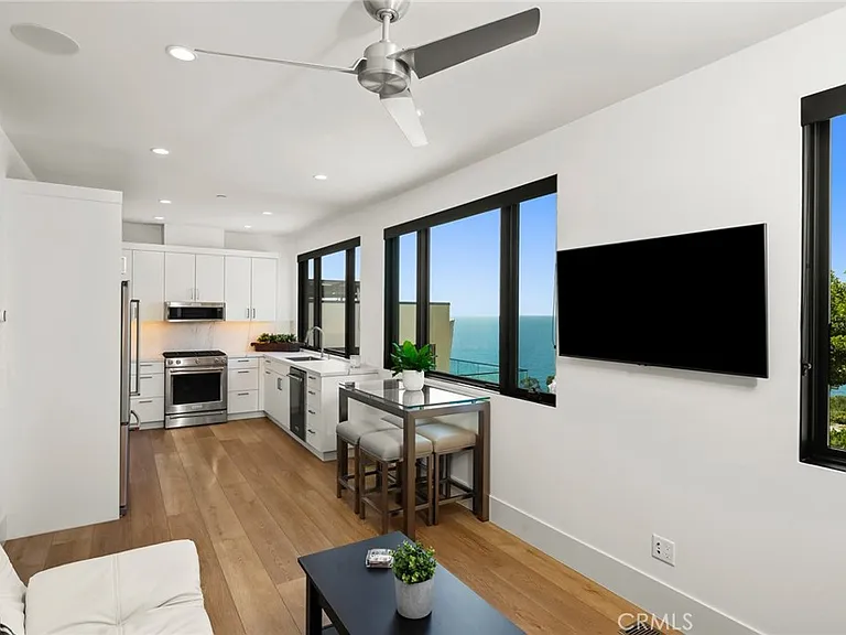 565 B Fern St #B — Photo 10