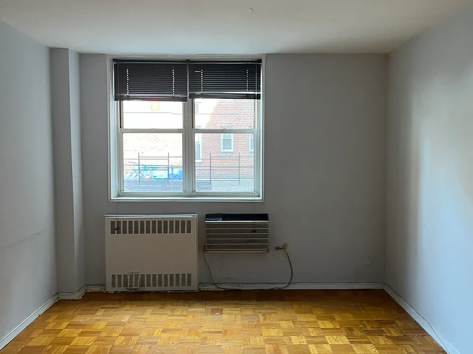 355 Bronx River Rd #1P