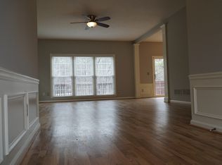 6150 Parnham Cir, Roswell, GA 30075