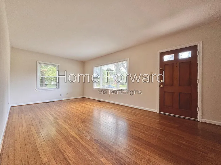 510 Hill N Dale Rd — Photo 3