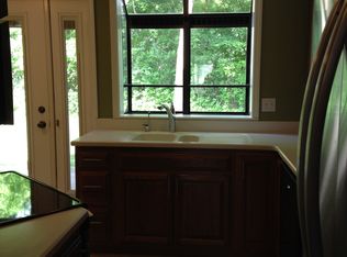 5014 Raintree Dr #21, Midland, MI 48640