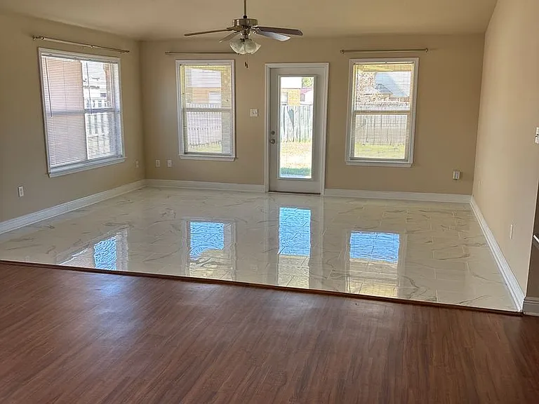 18128 Canal Junction Dr — Photo 3