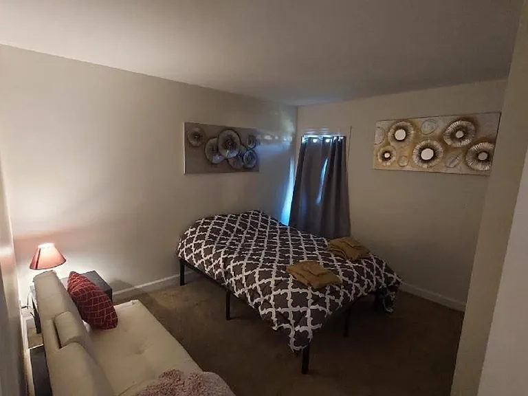 Bertha Cir — Photo 2