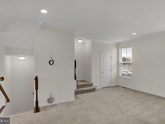 3rd image of 8207 Seaworthy Way