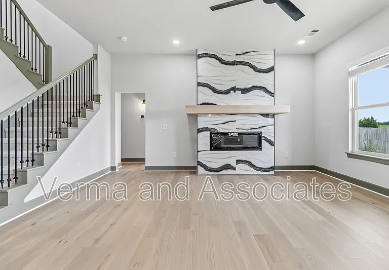 930 Trestle Ln — Photo 13