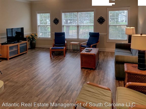 2nd image of 4880 Dahlia Ct APT 203