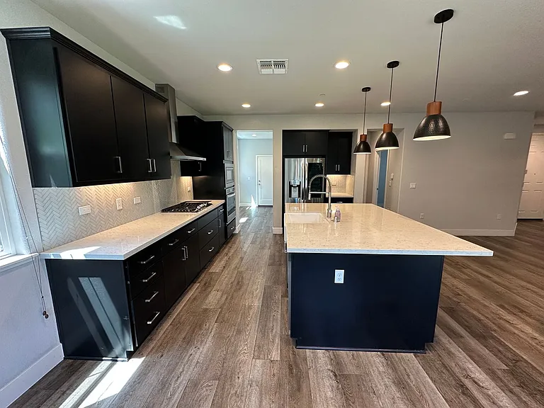 360 W Thurman Ave — Photo 11