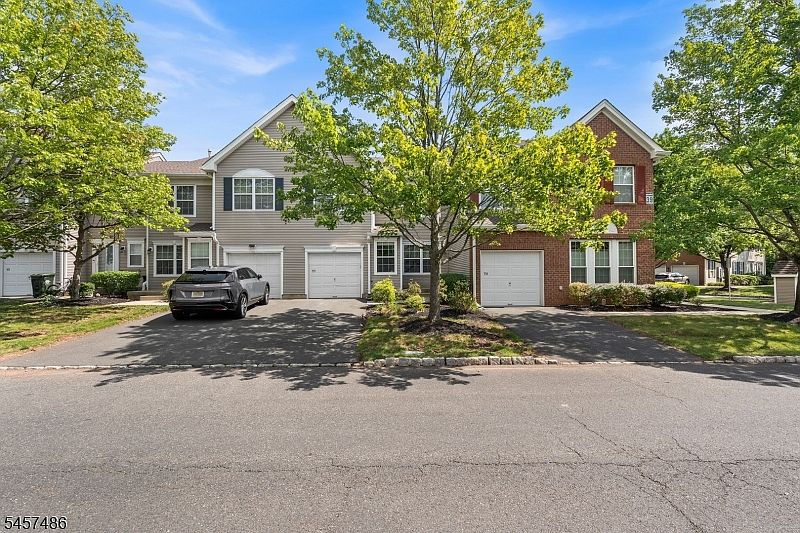 1st image of 353 Cynthia Ln