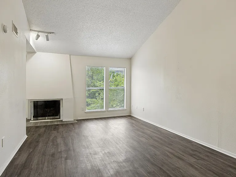 Tealwood Apartment Homes — Photo 6