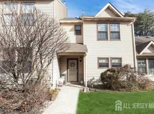 606 Bluebell Dr, Jackson, NJ 08527