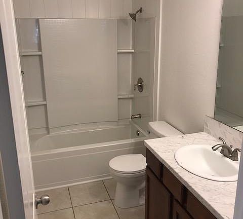 5th image of 11416 19th Avenue Ct S #11416