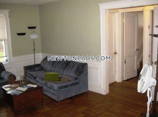 24 Crosby Rd #HOUSE, Chestnut Hill, MA 02467