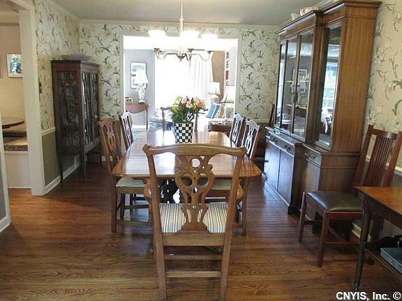 3rd image of 229 Ledyard Ave
