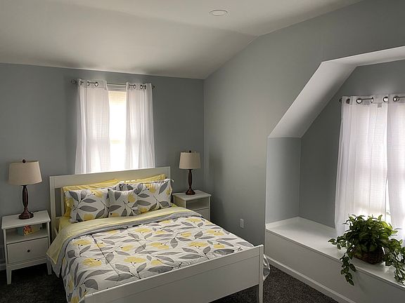 4th image of 2369 Holmes St #2