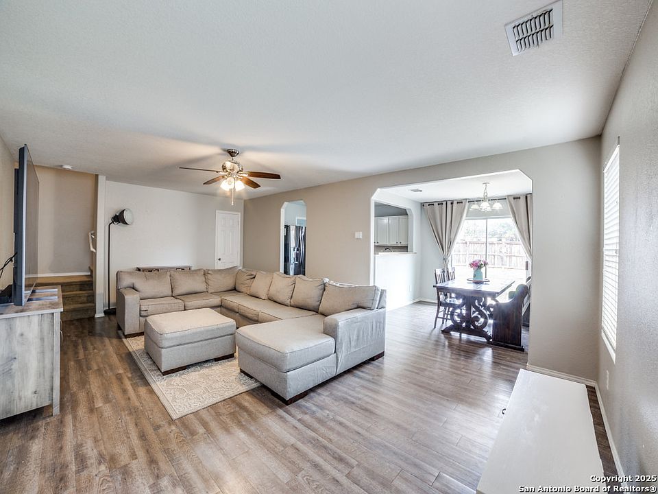 1st image of 10015 WOODLAND PNES